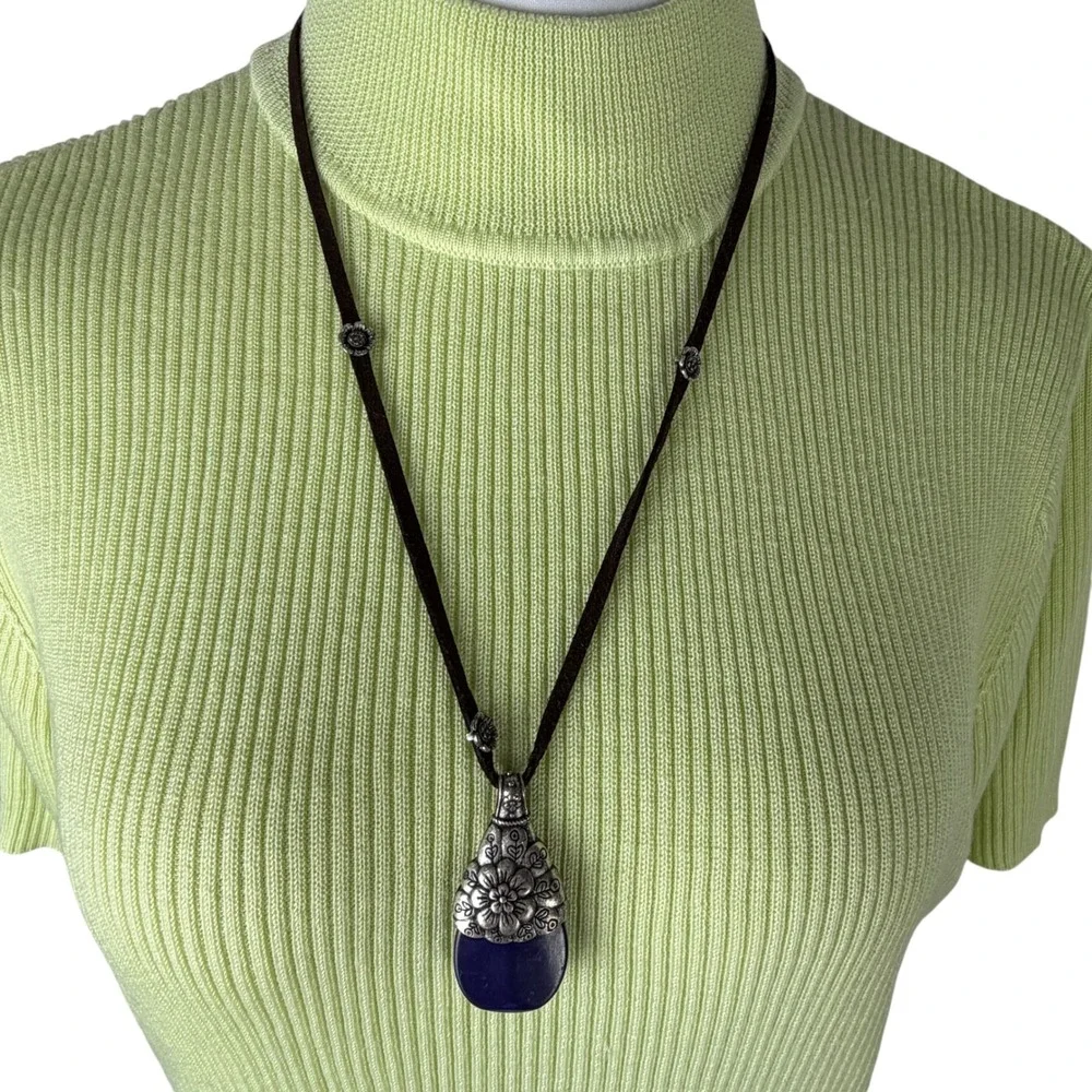 Lucky Brand Blue Stone Floral Pendant Necklace Silver Tone Brown Cord Boho Tie